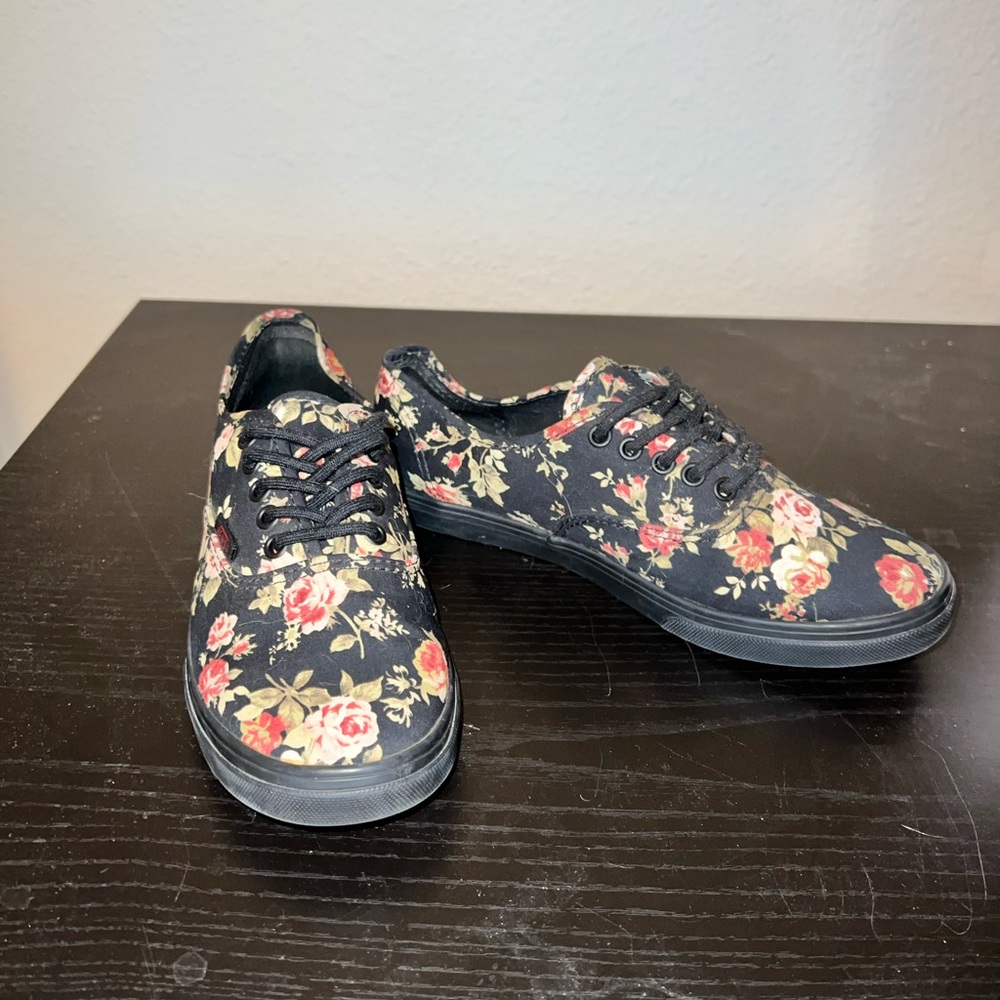 VANS black floral size 6